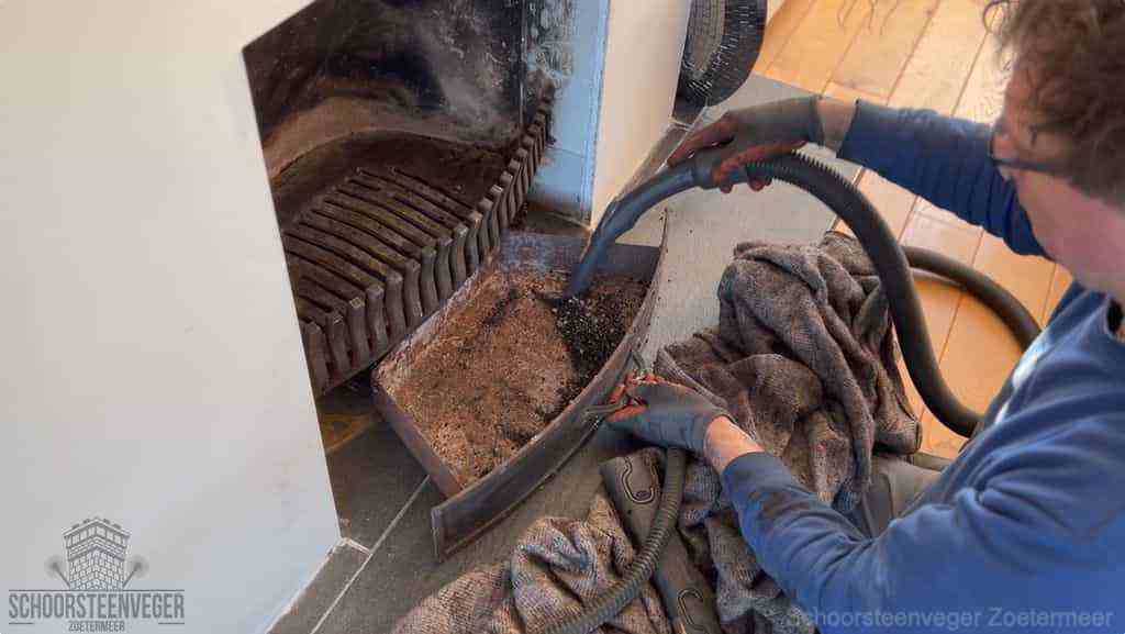 Prijs schoorsteenvegen Zoetermeer schouw reinigen Prijs schoorsteenvegen Zoetermeer schouw reinigen